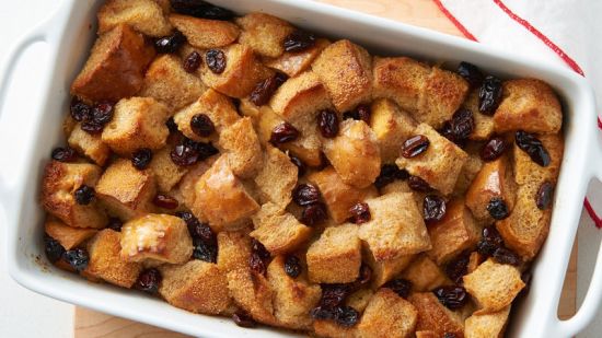 Cinnamon and raisin bread pudding for the endometriosis diet